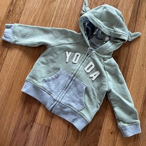 Baby Gap Star Wars Baby Yoda hoodie